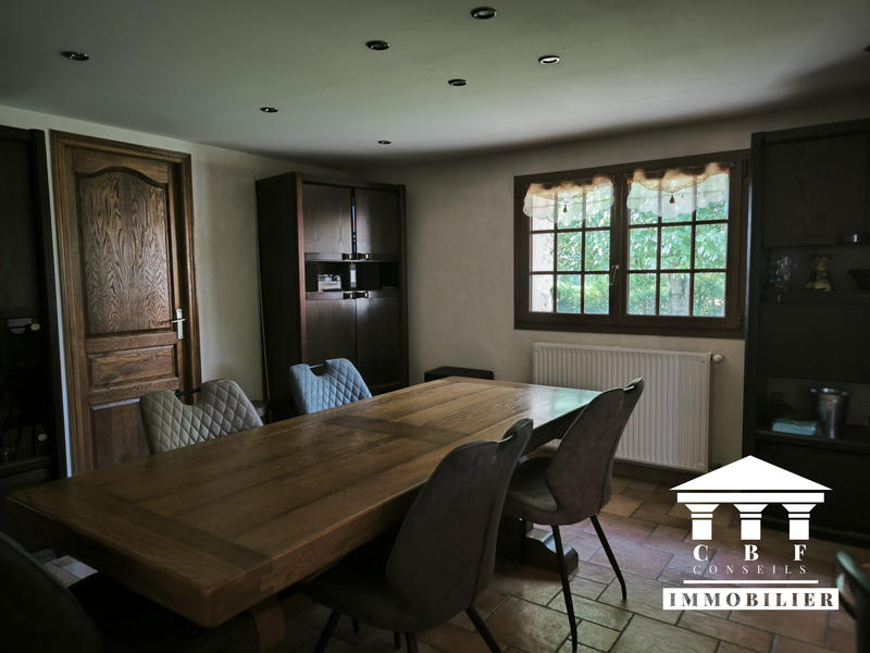 Maison ancienne - 208 m² - 9 pièces