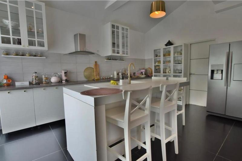 Maison - 167 m² - 7 pièces