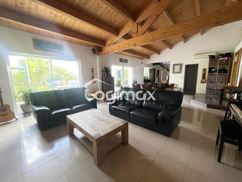 Maison - 200 m² - 5 pièces