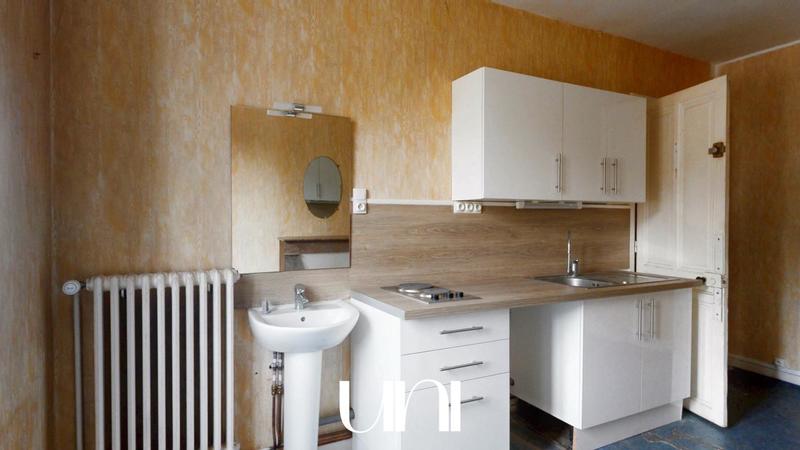 Maison - 275 m² - 13 pièces