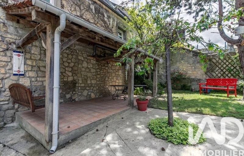 Maison - 370 m² - 5 pièces