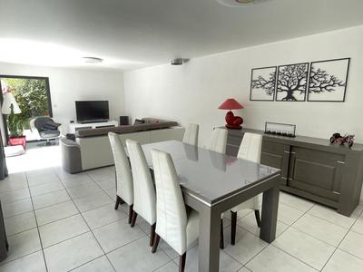 Maison - 162 m² - 6 pièces