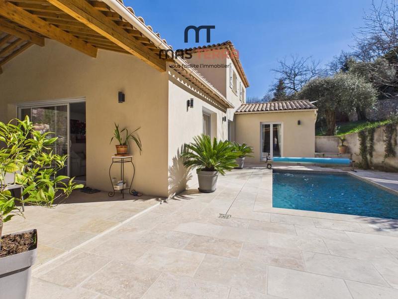 Maison - 183 m² - 7 pièces