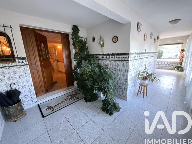 Maison - 398 m² - 11 pièces