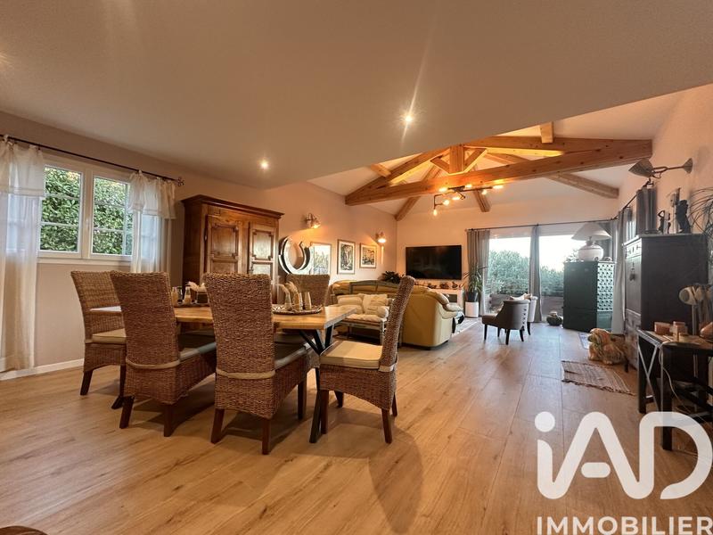 Maison - 320 m² - 13 pièces