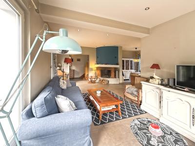 Maison - 137 m² - 9 pièces