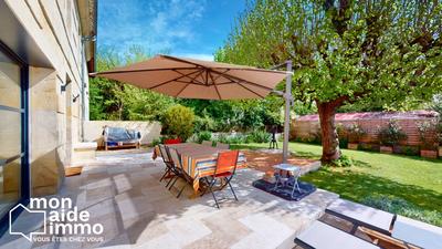 Maison - 180 m² - 7 pièces