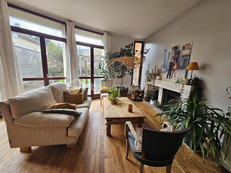 Maison - 180 m² - 8 pièces