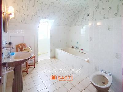 Maison - 188 m² - 7 pièces