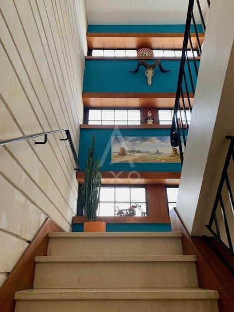 Maison - 244 m² - 7 pièces