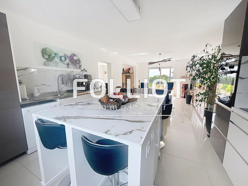 Maison - 155 m² - 8 pièces