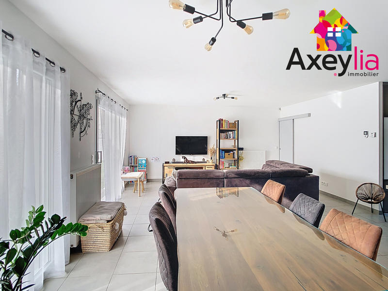 Maison - 102 m² - 5 pièces