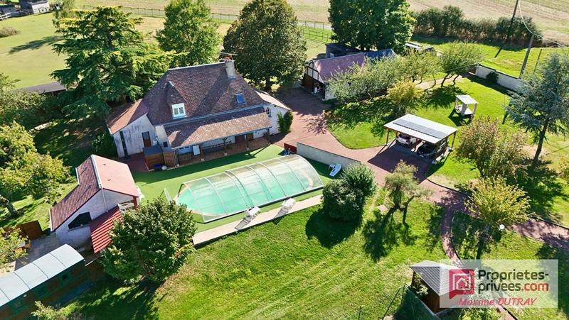 Maison - 351 m² - 18 pièces