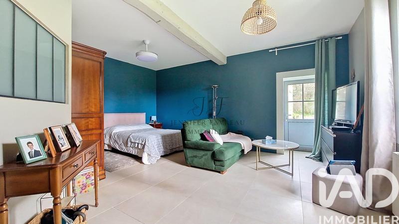 Maison - 262 m² - 7 pièces