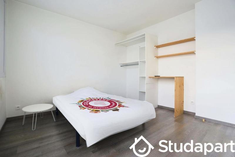 Chambre - 15 m² - 1 pièce