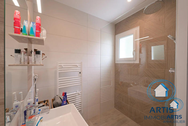 Maison - 140 m² - 4 pièces