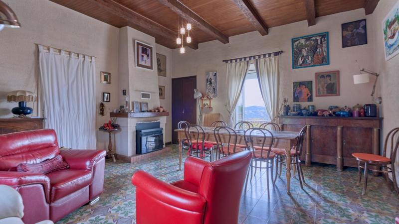 Maison - 409 m² - 13 pièces