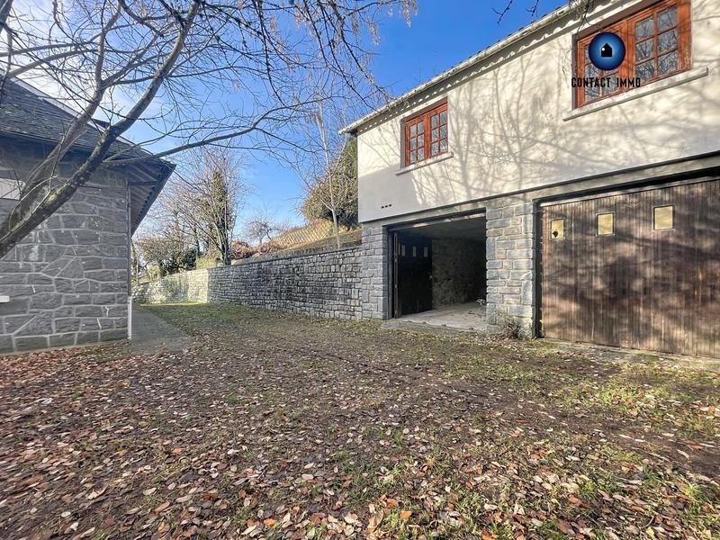 Maison - 227 m² - 9 pièces