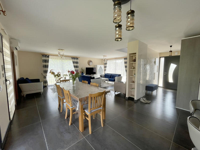 Maison - 160 m² - 7 pièces