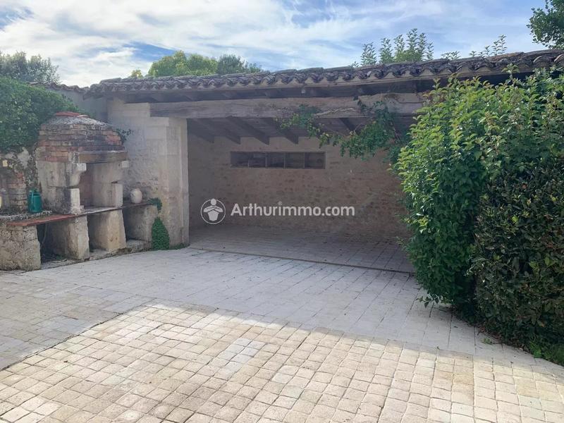 Maison - 274 m² - 8 pièces