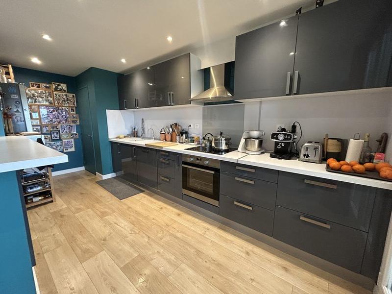 Appartement - 86 m² - 4 pièces