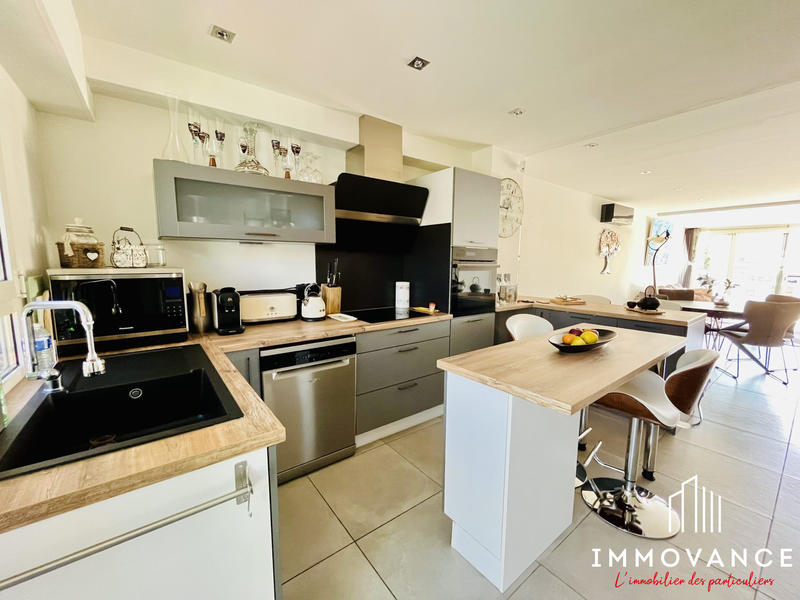 Maison - 93 m² - 4 pièces