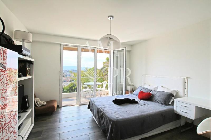 Villa - 233 m² - 7 pièces