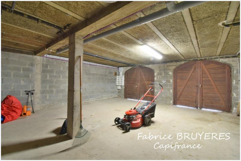 Maison - 230 m² - 5 pièces