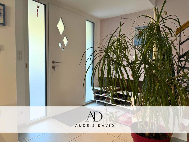 Maison - 220 m² - 8 pièces