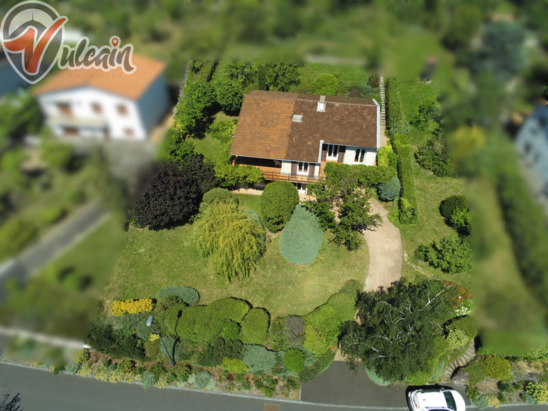 Maison - 185 m² - 6 pièces