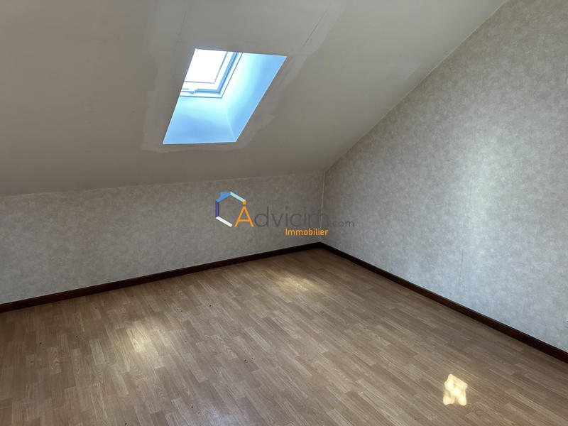 Maison - 220 m² - 6 pièces