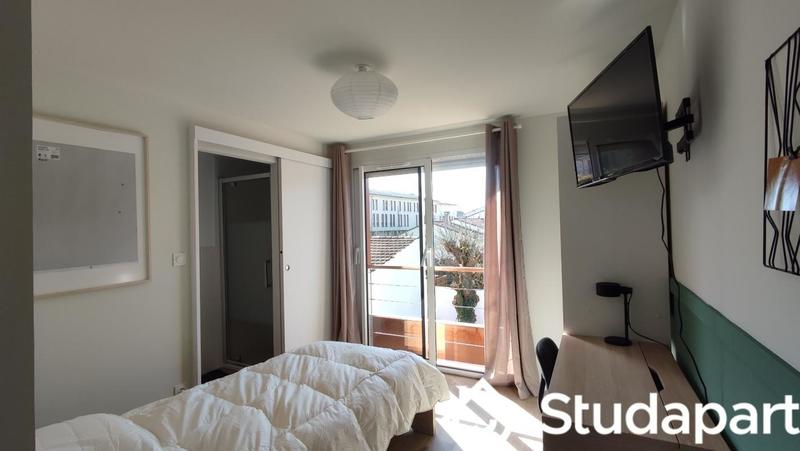 Chambre - 11 m² - 1 pièce