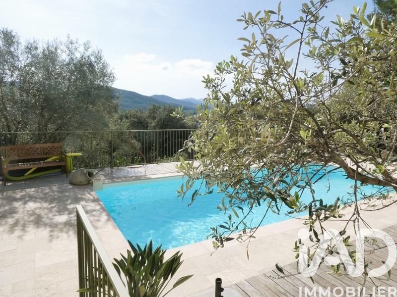 Maison - 160 m² - 7 pièces