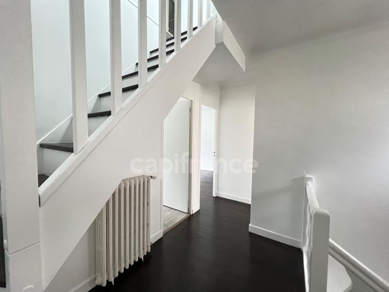 Maison - 144 m² - 8 pièces