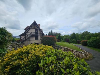 Maison - 157 m² - 6 pièces