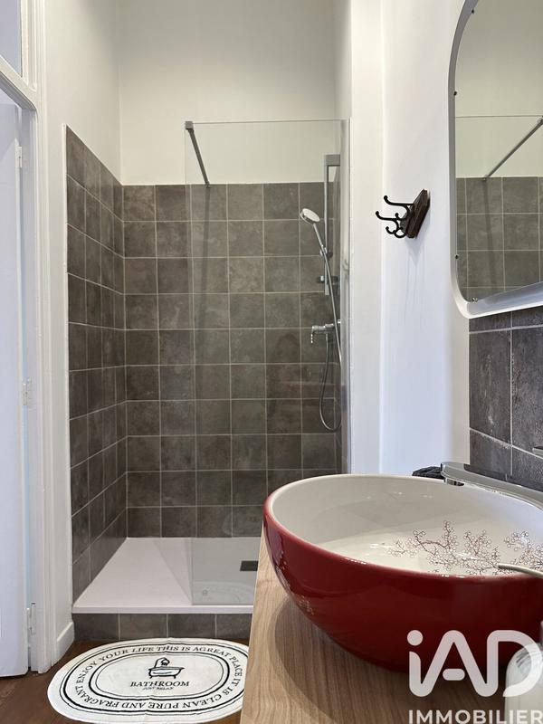 Maison - 483 m² - 12 pièces