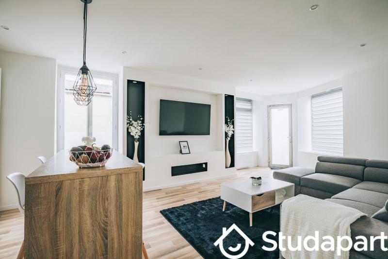 Chambre - 14 m² - 1 pièce