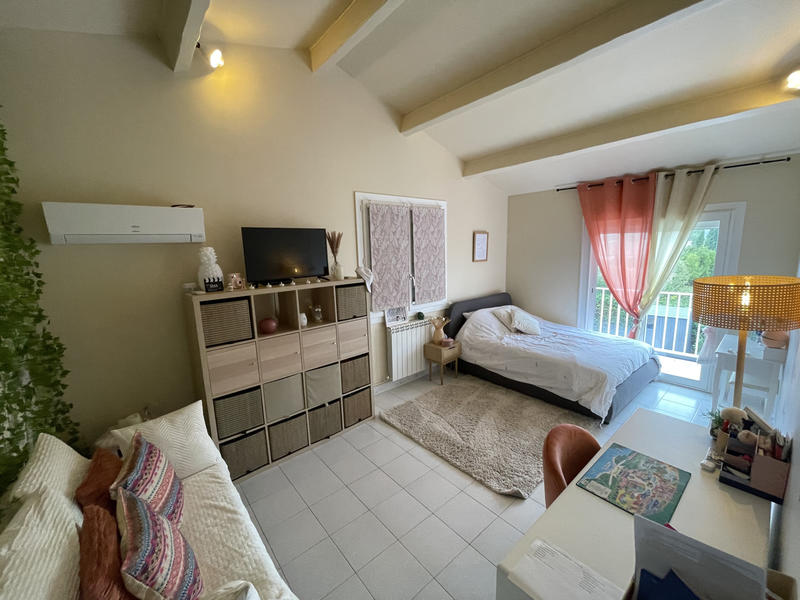 Maison - 222 m² - 6 pièces