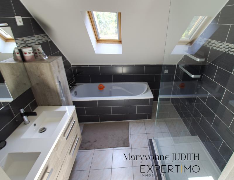 Maison - 158 m² - 6 pièces