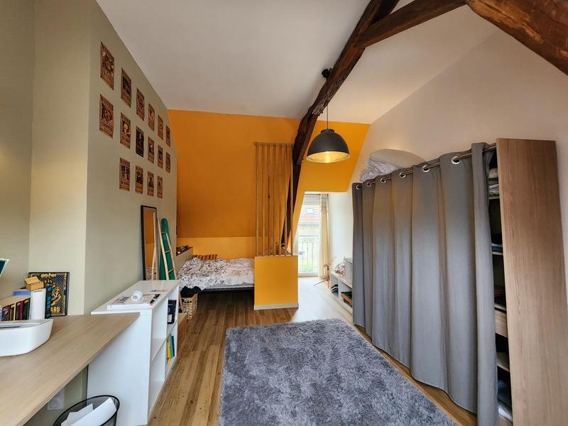 Maison en pierre - 241 m² - 9 pièces