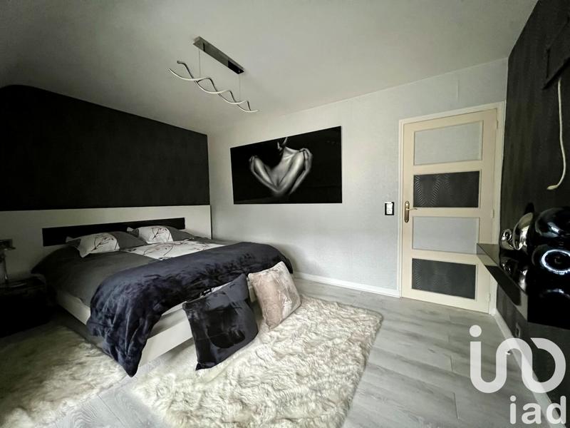 Maison - 219 m² - 7 pièces