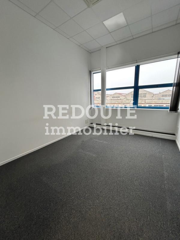 Bureau - 250 m² - 5 pièces