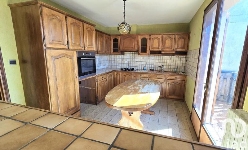 Maison - 170 m² - 9 pièces