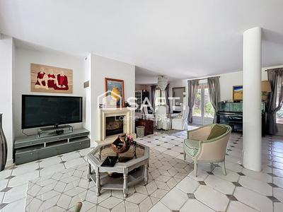 Villa - 179 m² - 6 pièces