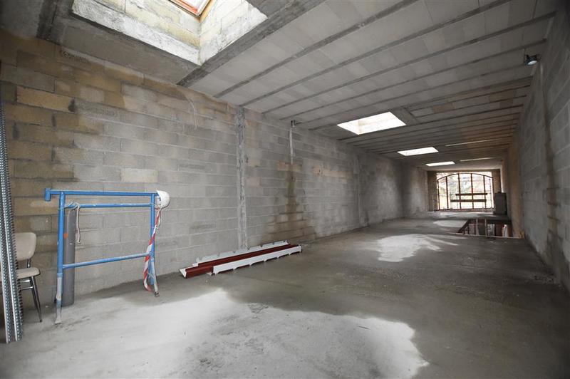 Local commercial - 367 m² - 4 pièces