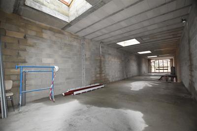 Local commercial - 367 m² - 4 pièces