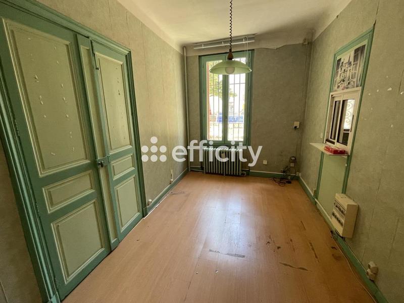 Immeuble - 220 m² - 14 pièces