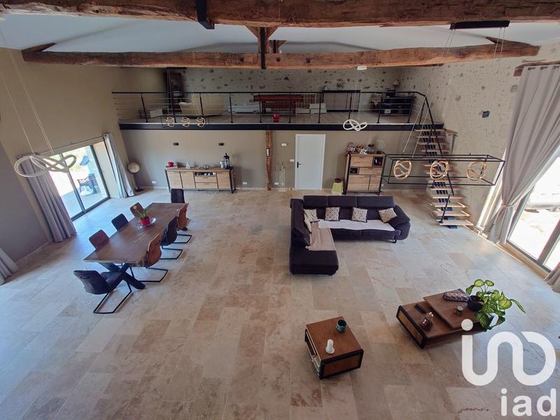 Maison - 275 m² - 6 pièces