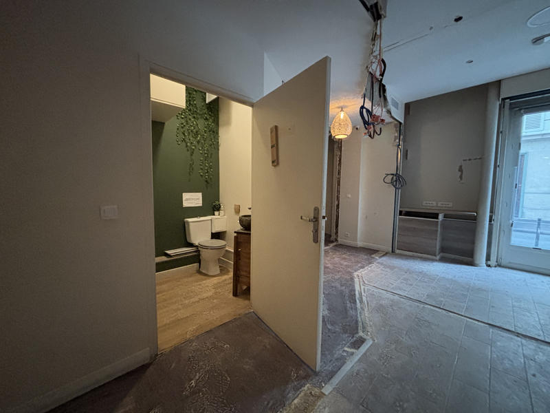 Local commercial - 81 m²