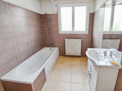 Maison - 174 m² - 7 pièces